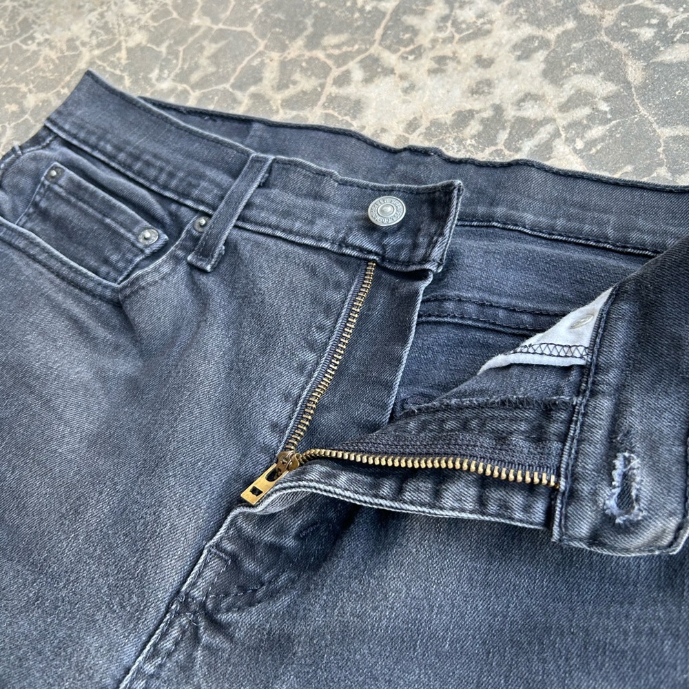 502 Levi jeans - Picture 6 of 9